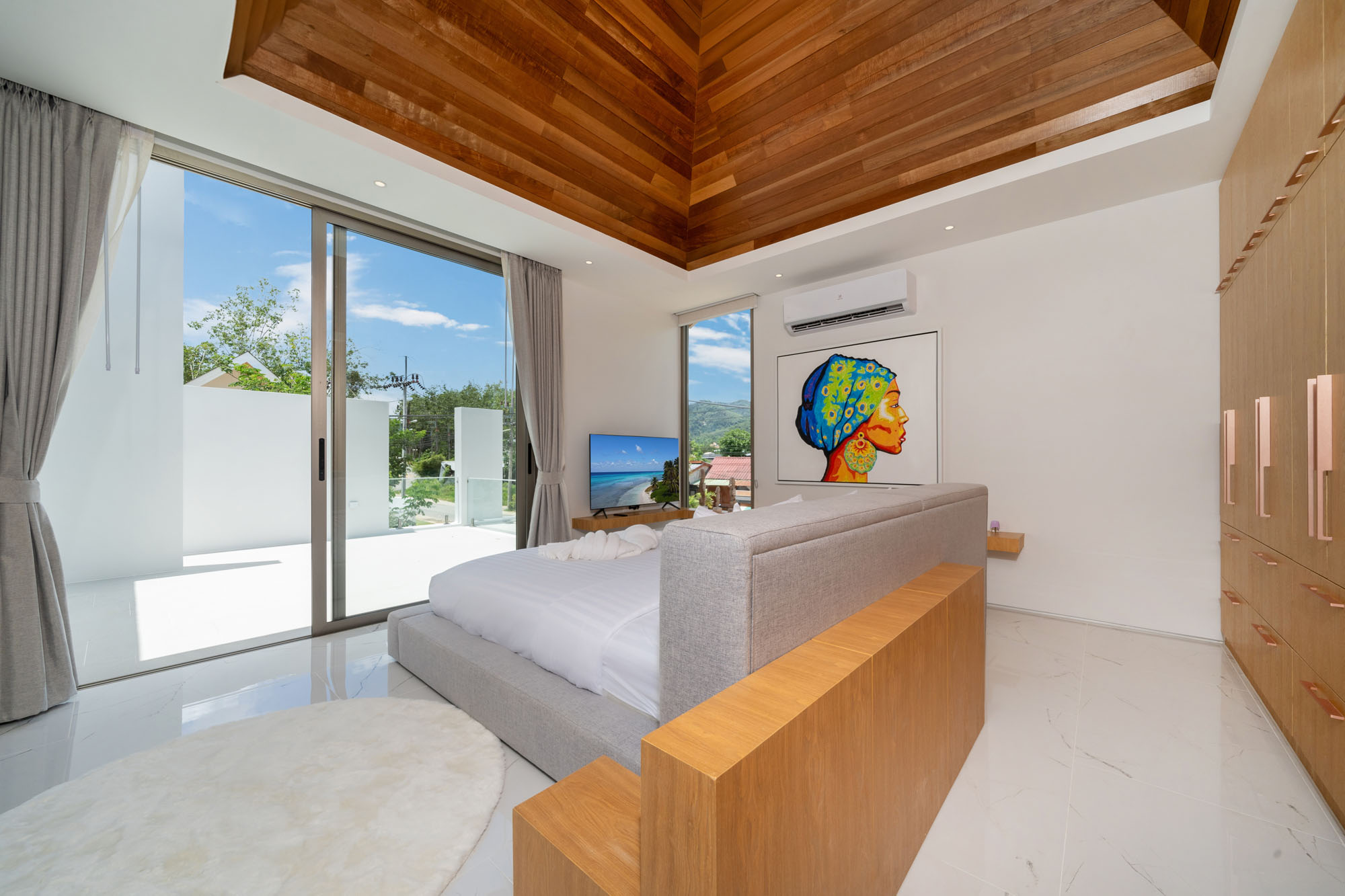 Luxpride villa V6