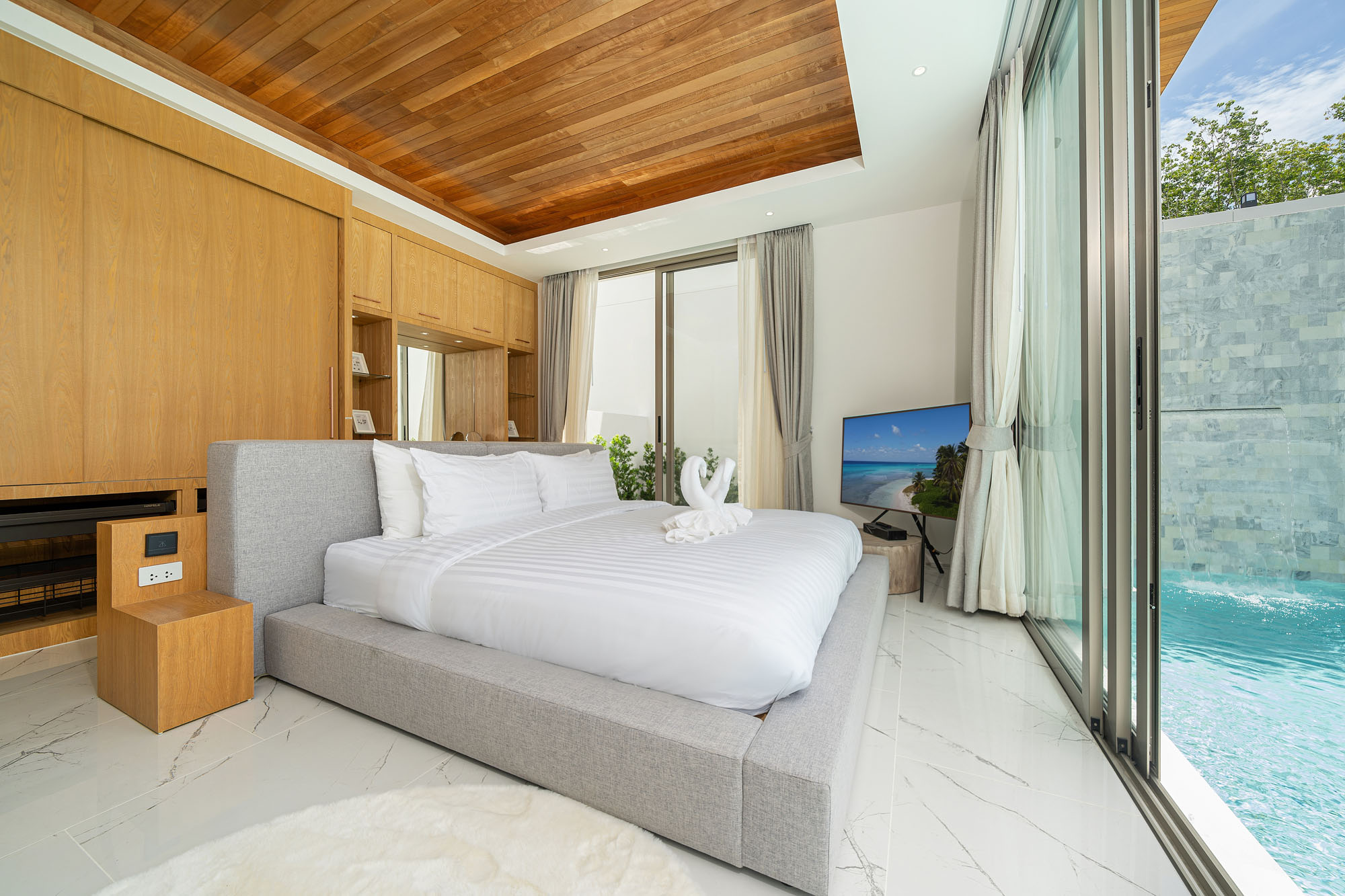 Luxpride villa V6