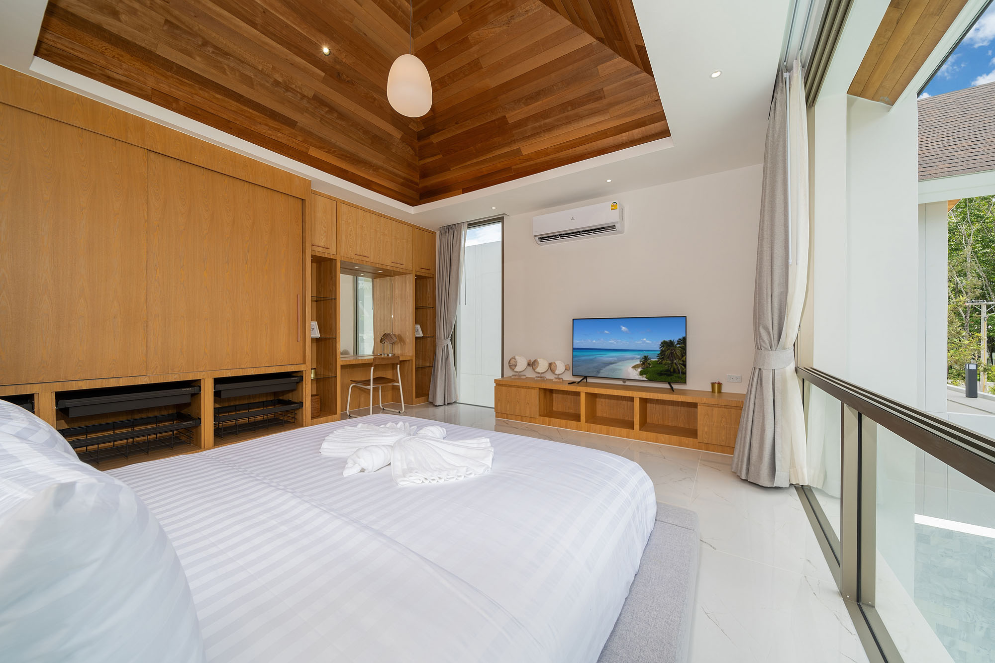 Luxpride villa V7