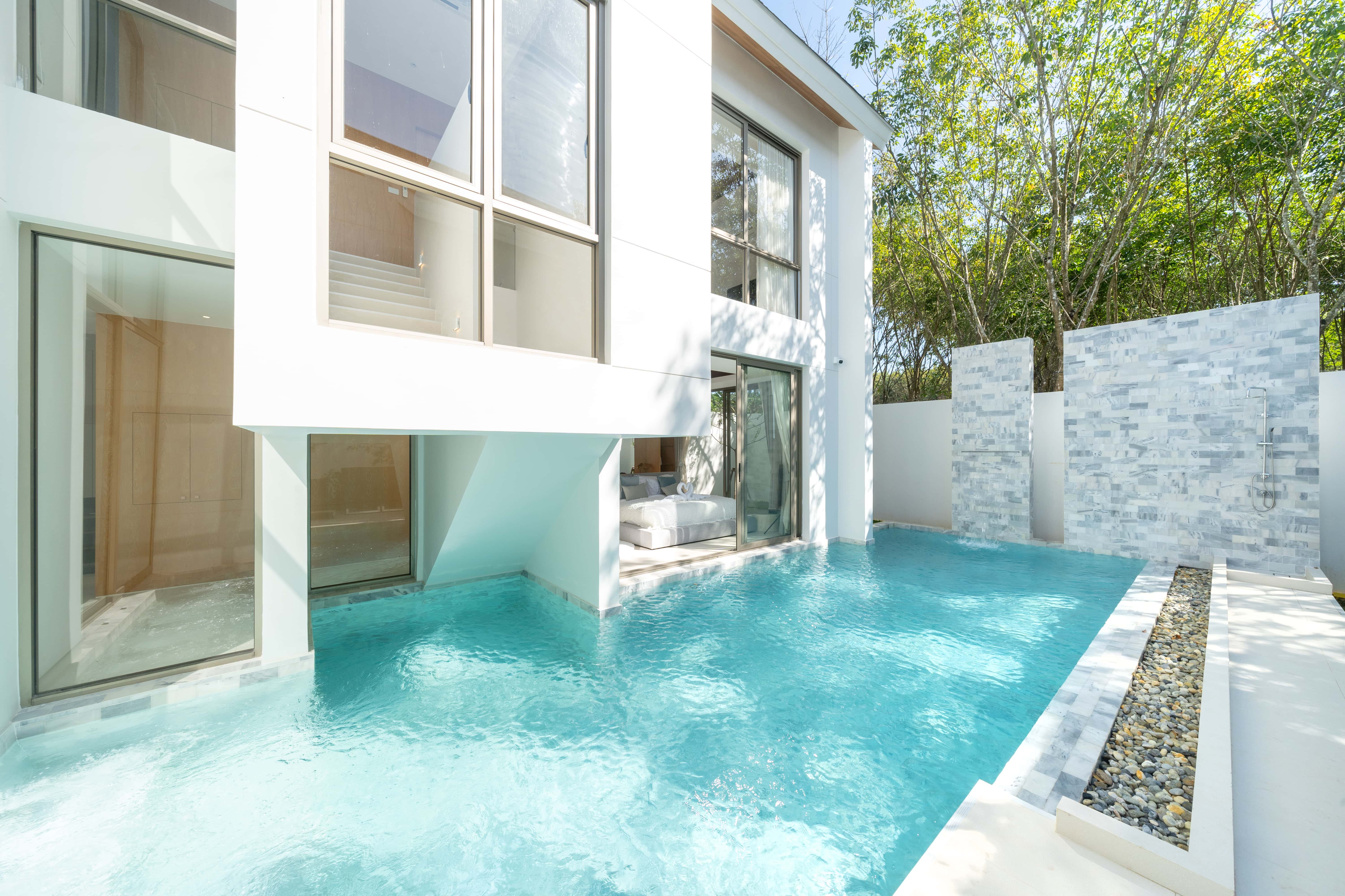 Luxpride Villa L12