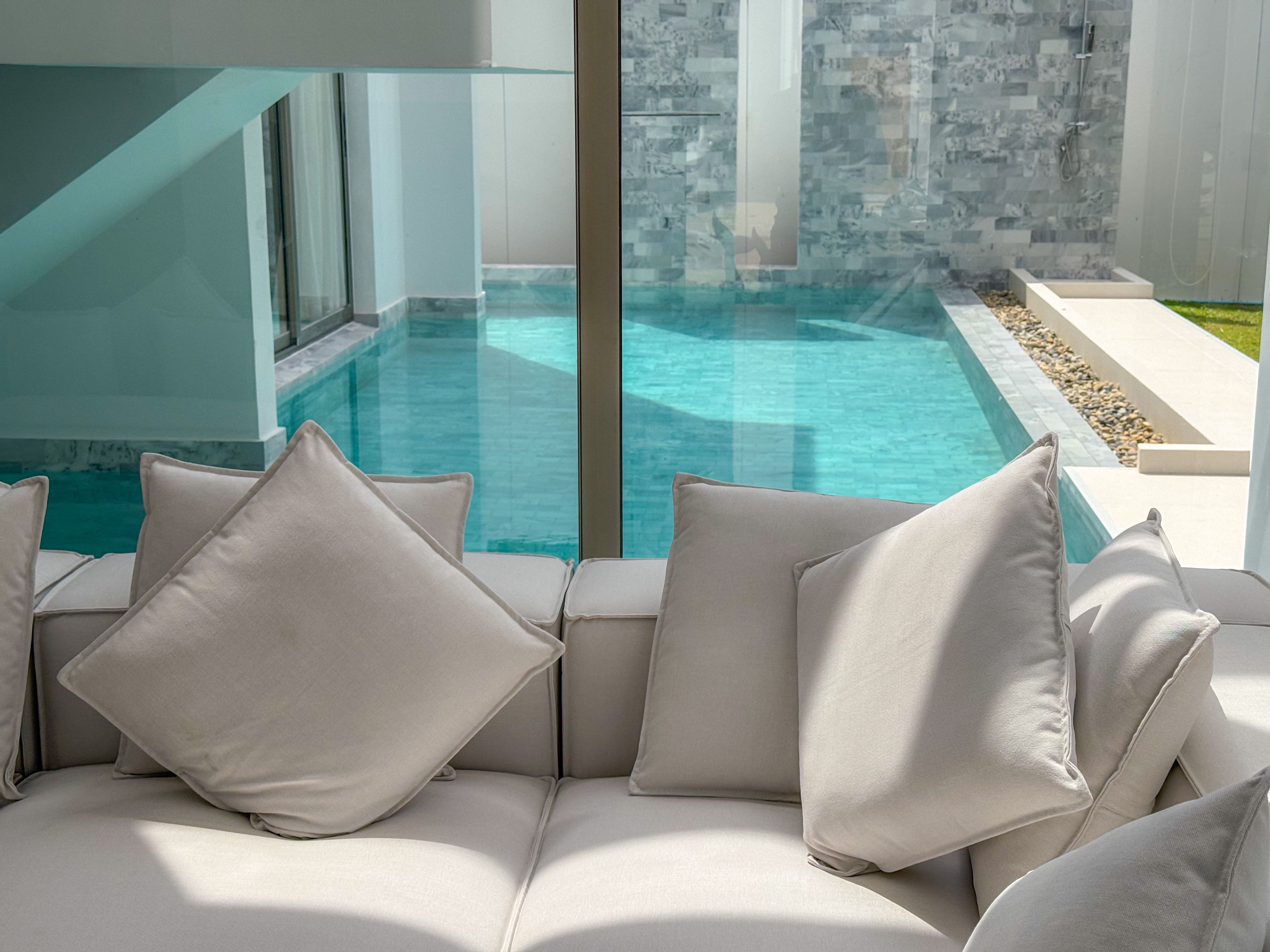 Luxpride Villa L10