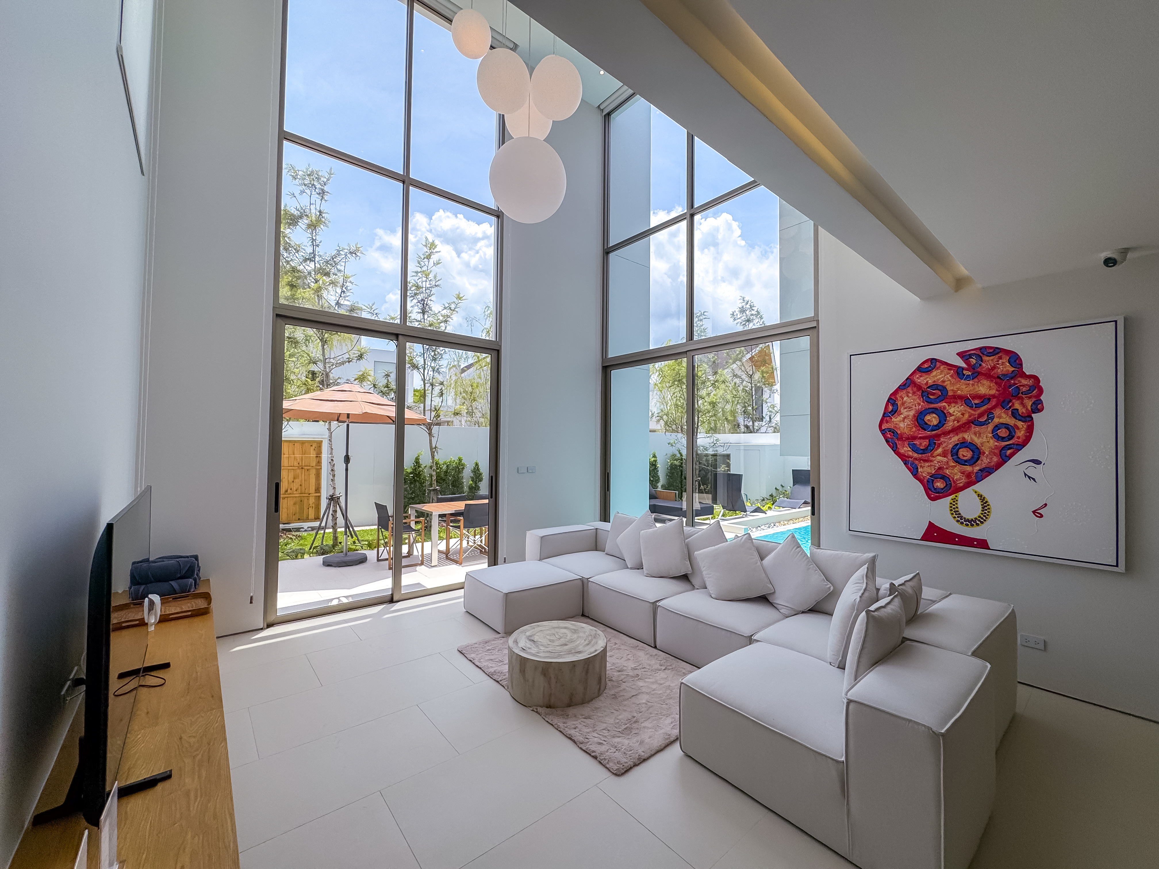Luxpride Villa L27