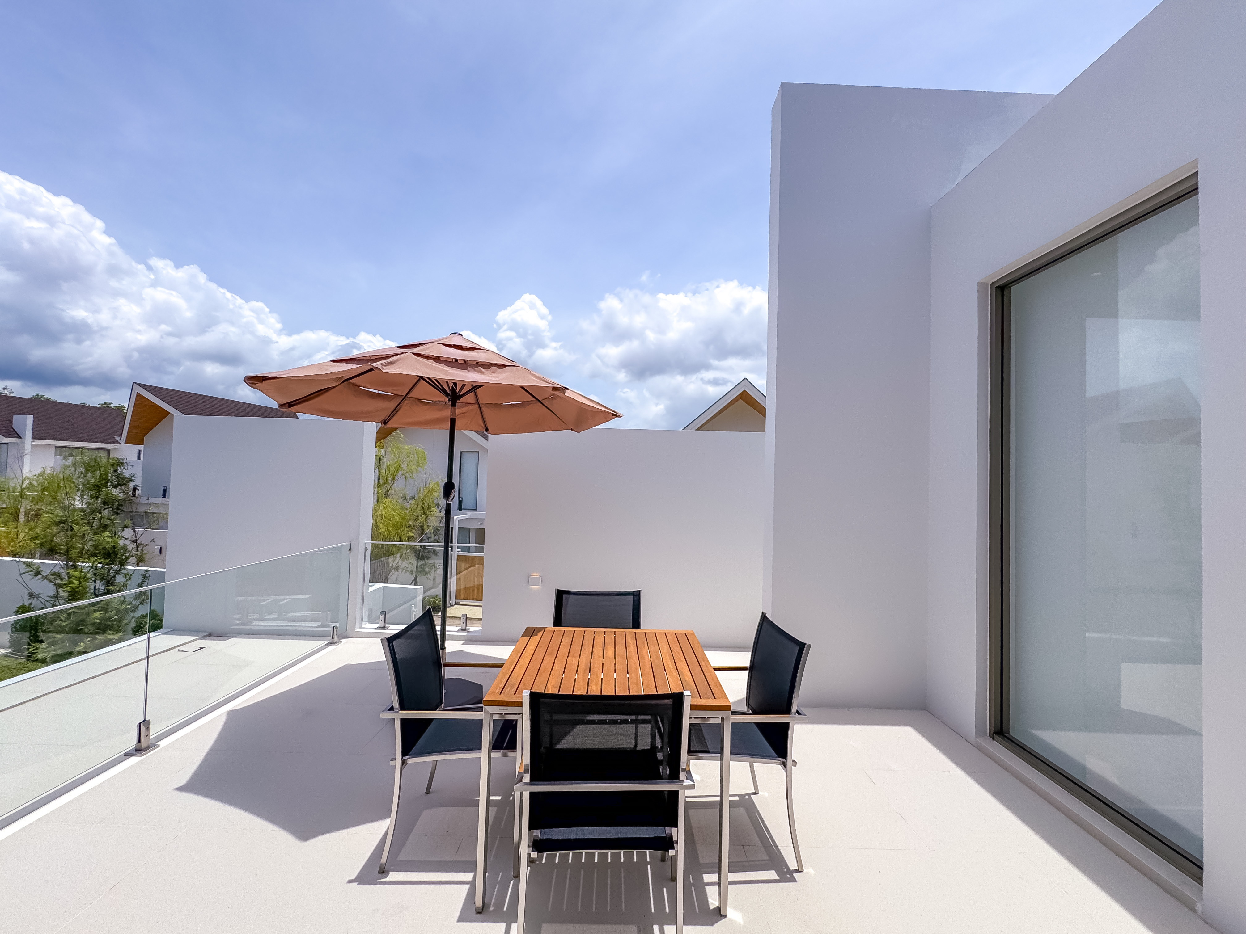 Luxpride Villa L27