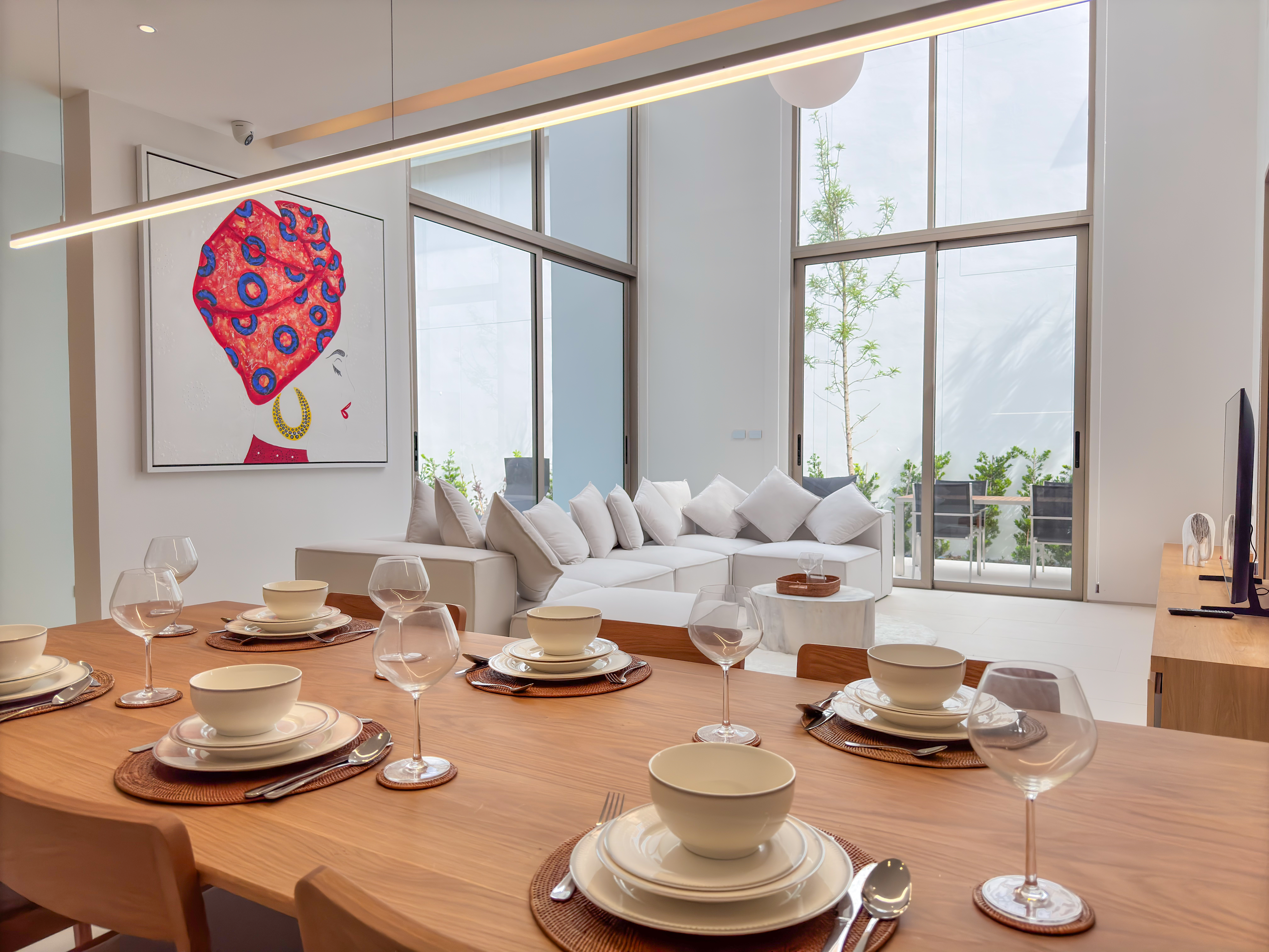 Luxpride Villa L8
