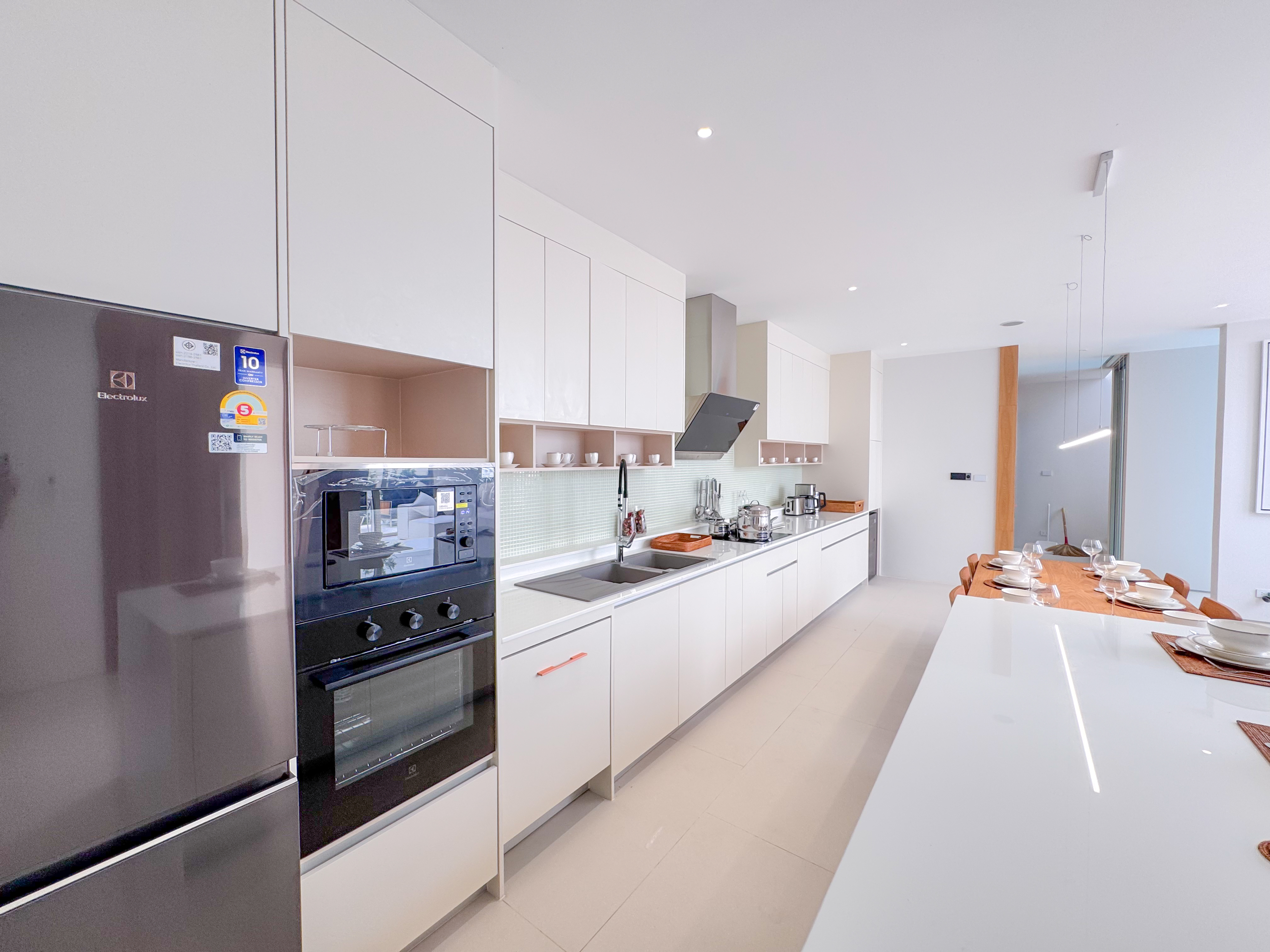 Luxpride Villa L8