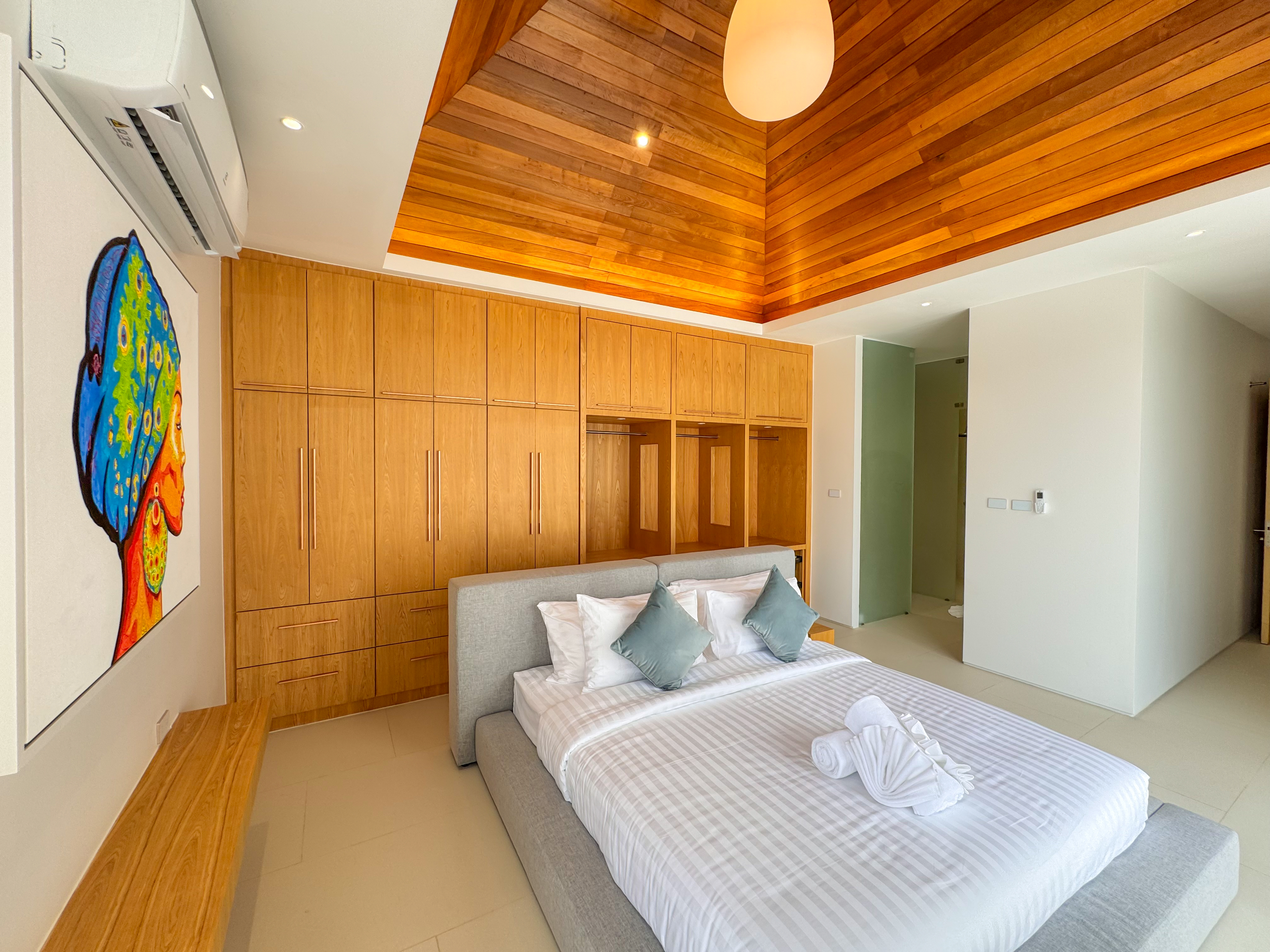 Luxpride Villa L8